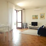 Lilli Apartment *
